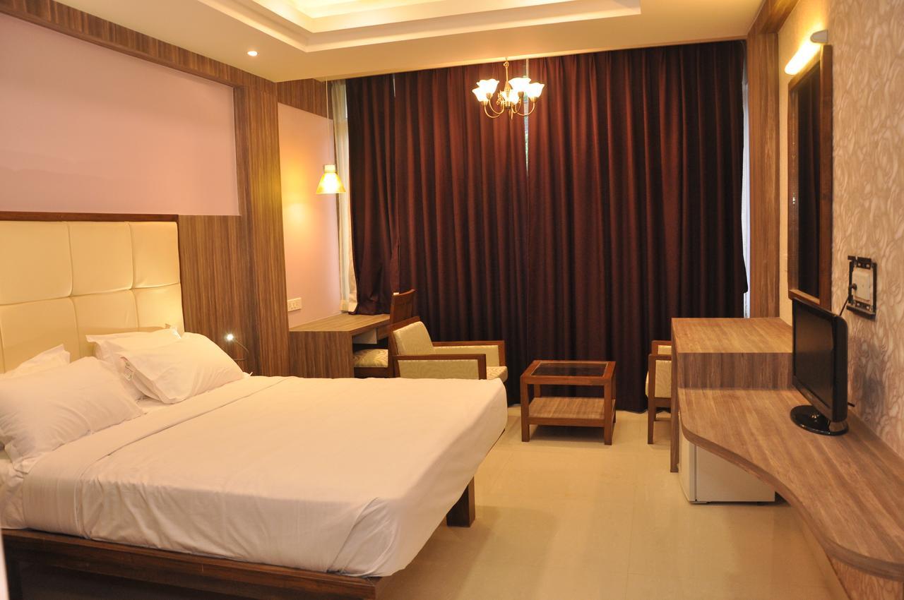 Panaji Residency Hotel ภายนอก รูปภาพ
